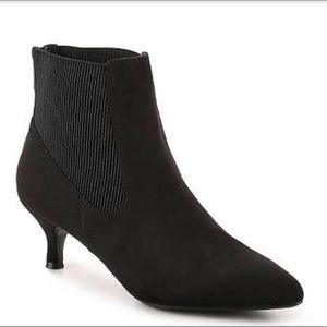 Impo Stretch Chelsea Booties